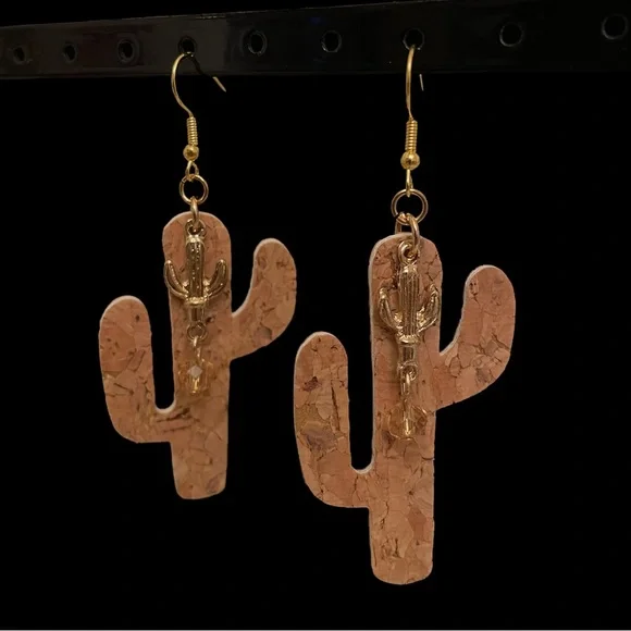 9/10/23*** - 3 for $21 cactus earrings - Picture 1 of 1